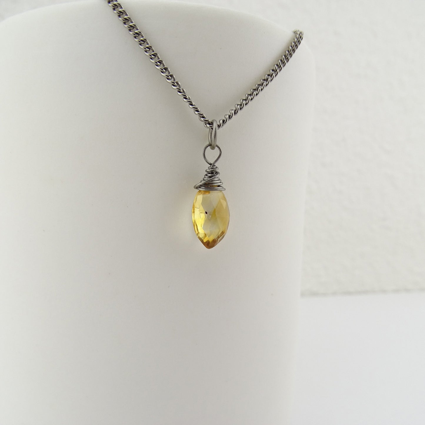 Citrine Gemstone Titanium Necklace, Yellow Stone Wire Wrapped on Niobium Wire, Nickel Free Hypoallergenic Necklace for Sensitive Skin