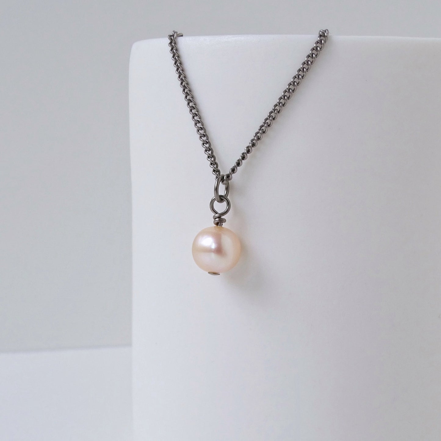 Pink Pearl Pendant Titanium Necklace, Real Pearl Necklace for Sensitive Skin, Freshwater Pearl Titanium Jewelry, Hypoallergenic Nickel Free
