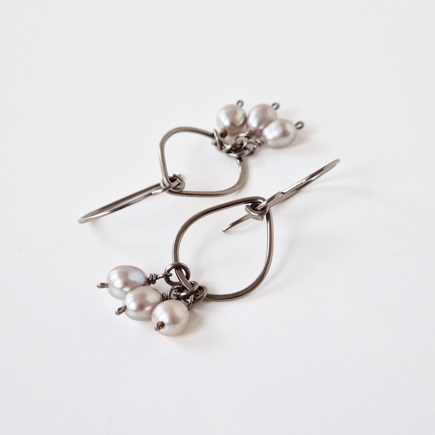 Hypoallergenic Teardrop Earrings with Gray Pearls