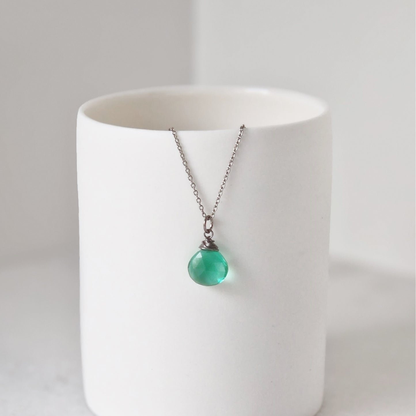 Titanium Necklace with Emerald Green Quartz