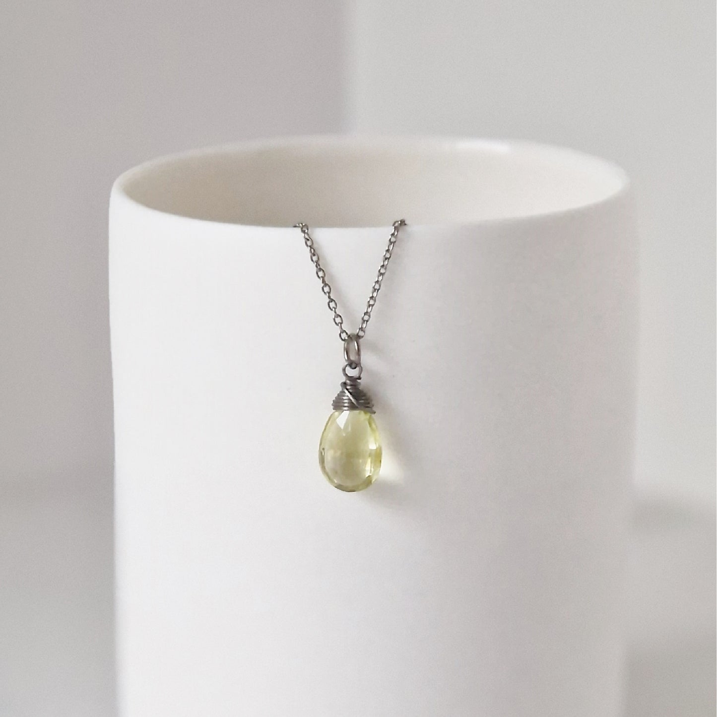 Titanium Necklace with Lemon Quartz