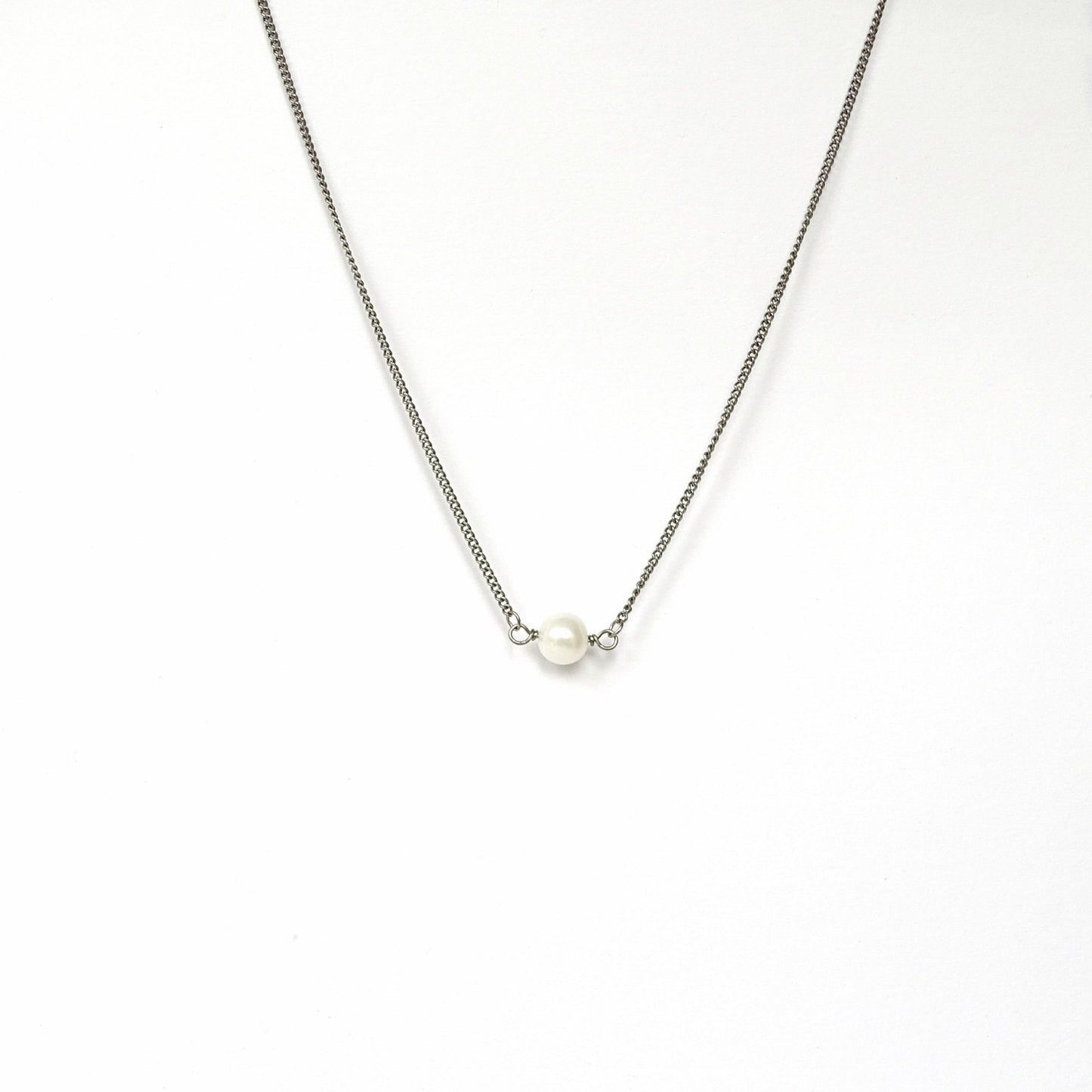 Single White Pearl Titanium Necklace, Ivory Freshwater Pearl Niobium Bridal Necklace, Hypoallergenic Nickel Free Sensitive Skin Jewelry