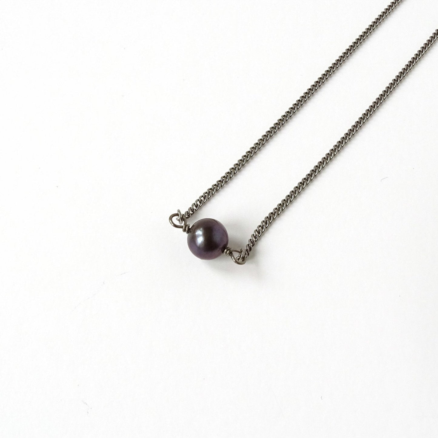 Single Black Pearl Titanium Necklace, Freshwater Pearl Niobium Bridal Necklace, Hypoallergenic Nickel Free for Sensitive Skin