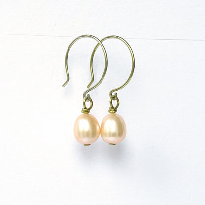 Champagne Oval Pearl Niobium Earrings, Yellow Gold Niobium Nickel Free Earrings, Freshwater Pearls Hypoallergenic Sensitive Ears Earrings