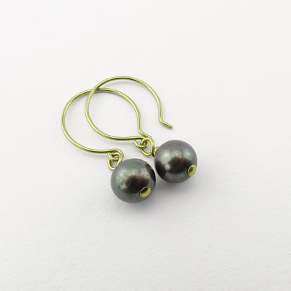 Black Pearl Earrings, Yellow Gold Niobium Nickel Free Earrings, Freshwater Pearls Hypoallergenic Earrings for Sensitive Ears, Non Allergenic