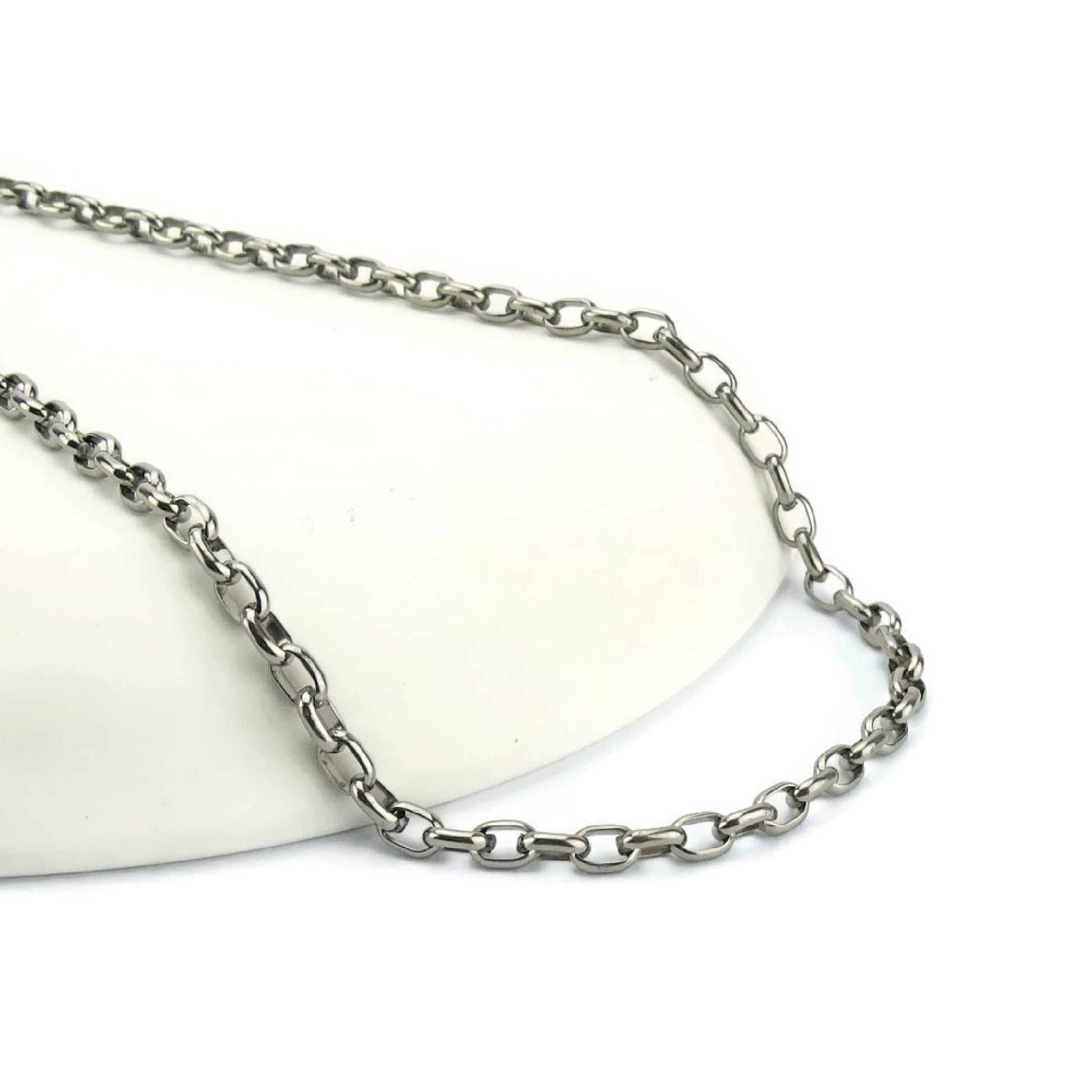 Half Round Oval Link Titanium Necklace