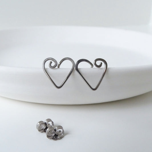 Small Heart Studs Niobium Post Earrings, Wire Swirl Love Heart Posts, Hypoallergenic Nickel Free Open Heart Stud Earrings for Sensitive Ears